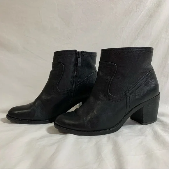 Arturo Chiang Black Leather Boots chunky heel, block heel, zipper, western, 6 - Picture 9 of 16